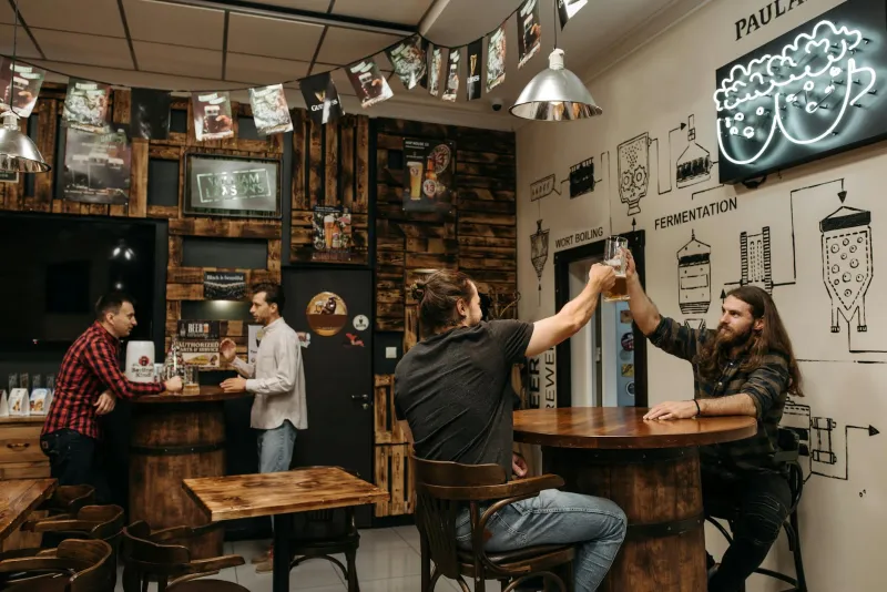 Brilliant Brews: How British Pubs Became Unlikely Laboratories of Innovation
